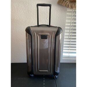 Tumi Vapor 22" International Carry-On Hardcase Spinner Luggage Fossil NWT $675